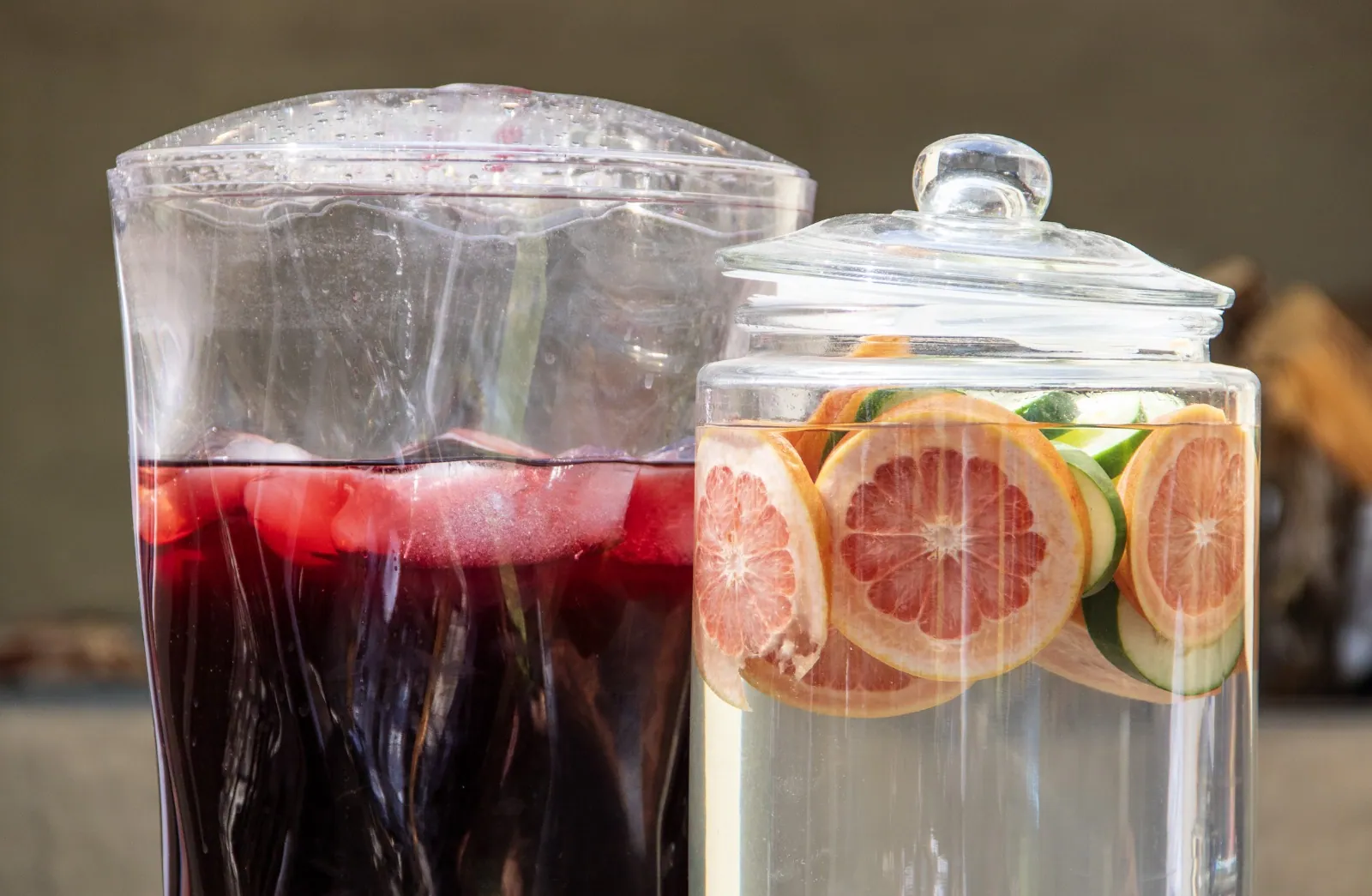 Aguas frescas de jamaica y toronja